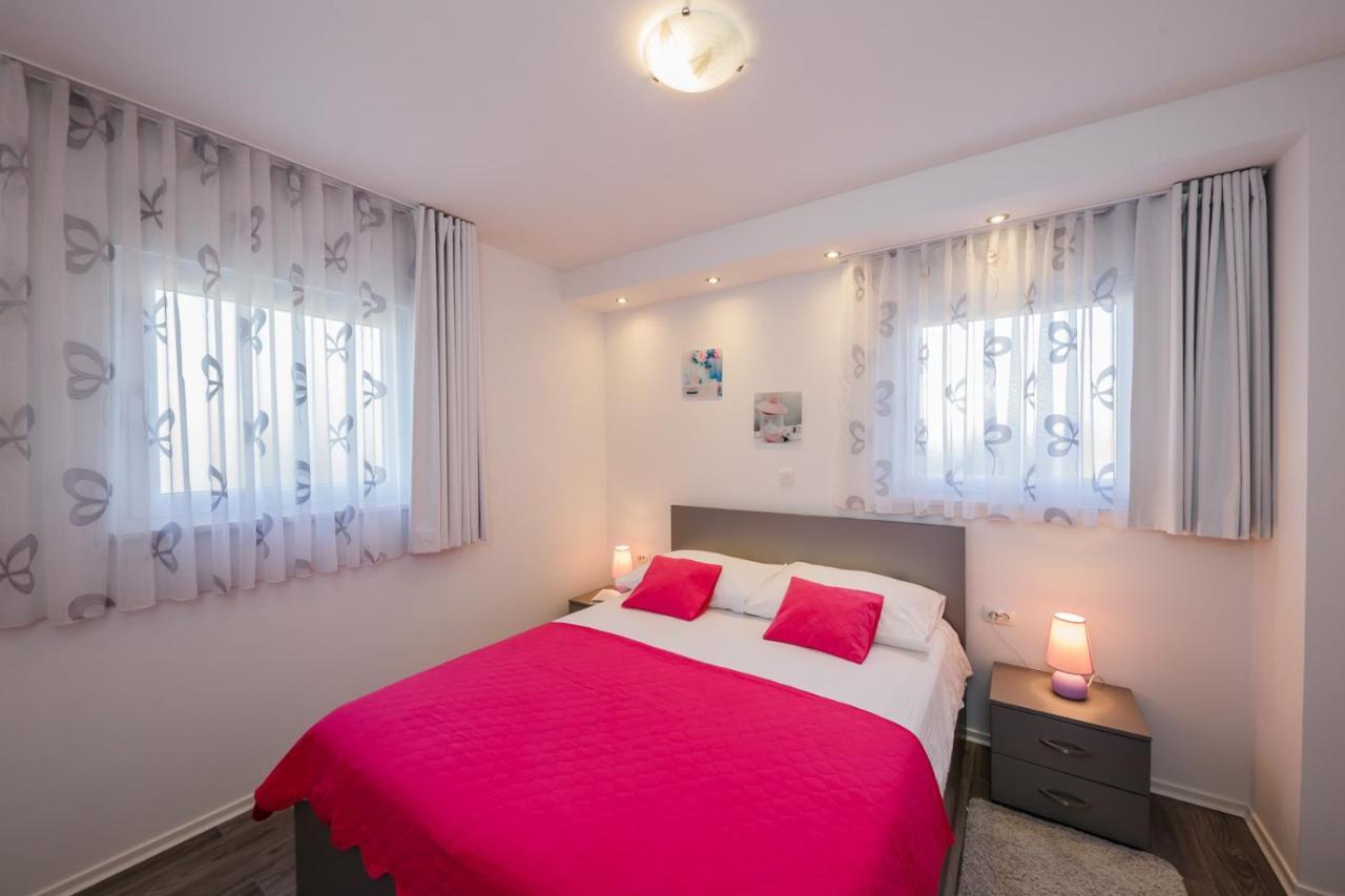 Lovely Apartments Kastela Ngoại thất bức ảnh