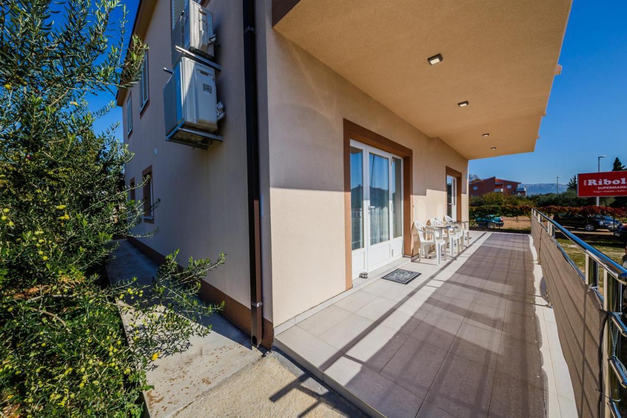 Lovely Apartments Kastela Ngoại thất bức ảnh